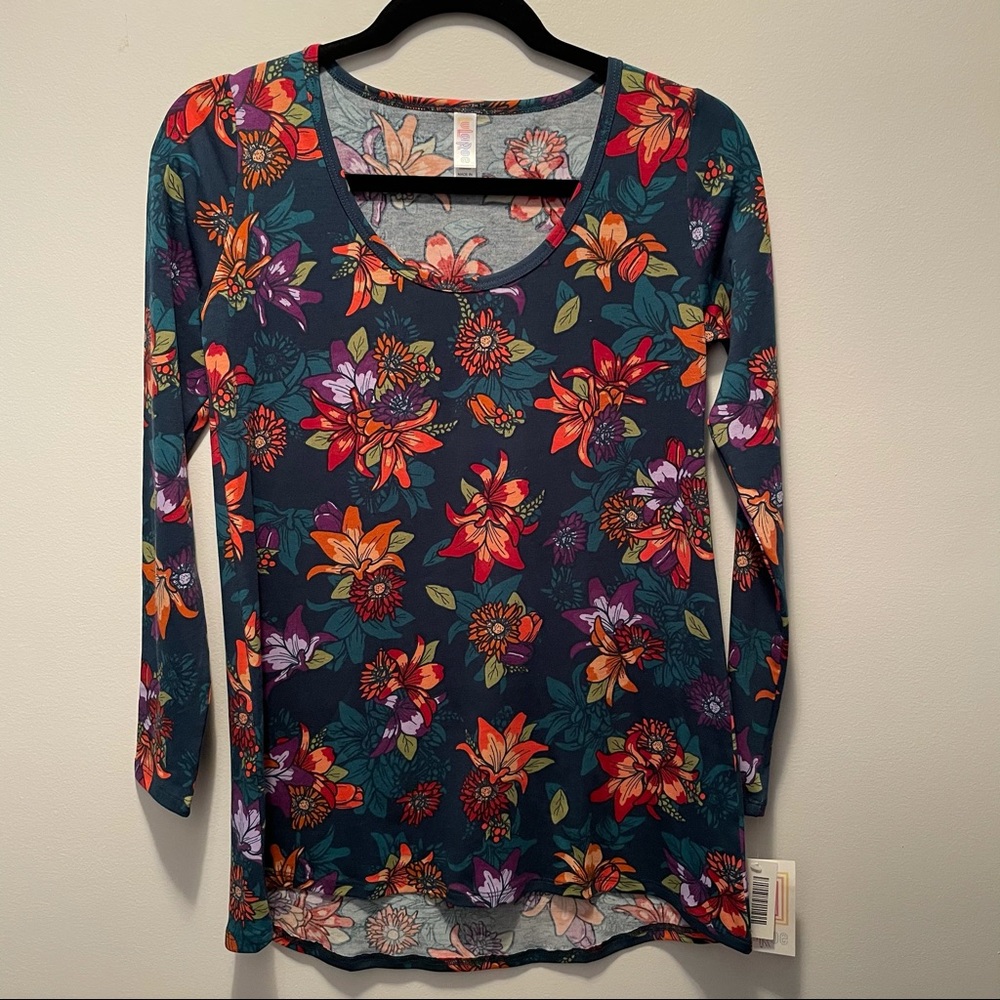 LuLaRoe lynnae top